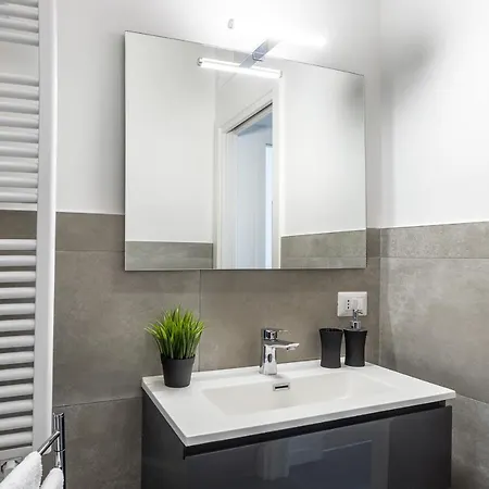 Apartment Navigli - Center Modern Suite, Fast Wi-fi & Tram